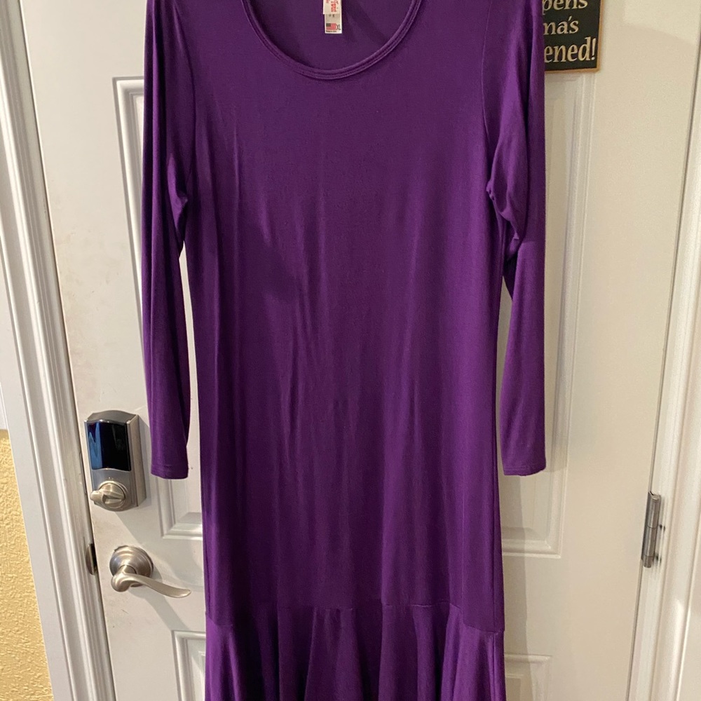 Dress - Picture 3 of 3